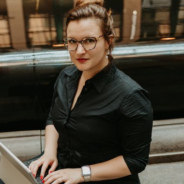 Glenda C. - Freelance Social Media Freelancer