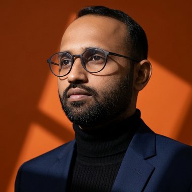 ABDULLA M. - Freelance Graphic Designer