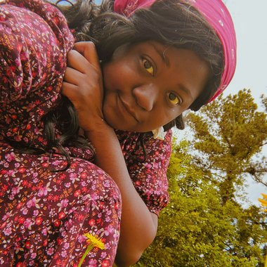 PopRoxie - Freelance Logo Designer