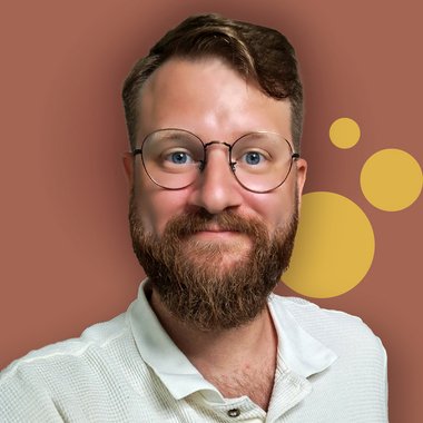 Simon T. - Freelance Marketer