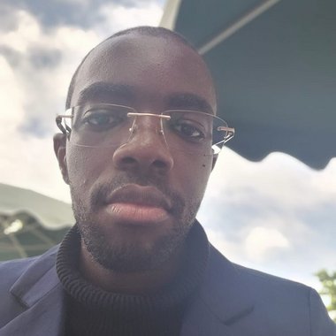 Edson P. - Freelance Content Strategist