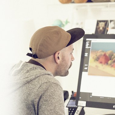 Stuart W. - Freelance 3d Visualizer