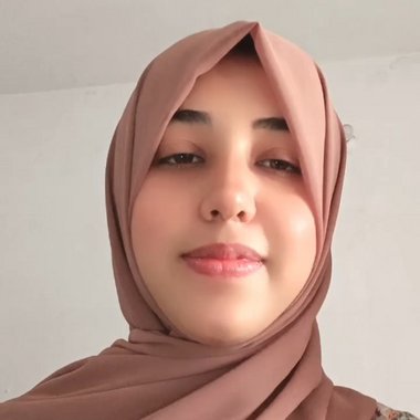 MAHEK S. - Freelance Content Creator