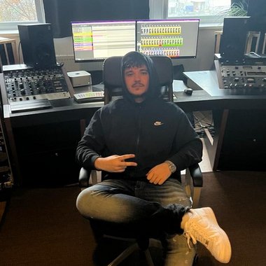 Seval N. - Freelance Dj