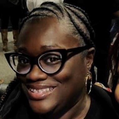 Elizabeth T. - Freelance Copywriter