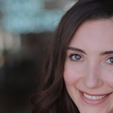 Florence R. - Freelance Marketing Analyst