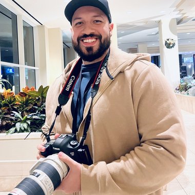 Ian H. - Freelance Motion Graphic Designer