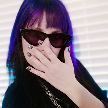 Cordelia W. - Freelance Costume Designer
