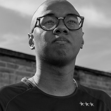 darrylnevin - Freelance Graphic Designer