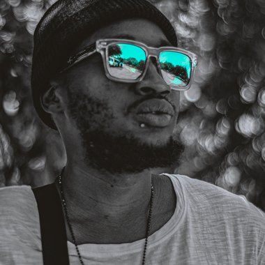 Maverick12 - Freelance Brand Designer