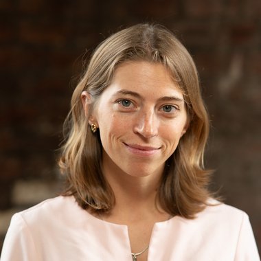 Catalina P. - Freelance Marketing Analyst