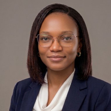 Maxinne G. - Freelance Brand Designer