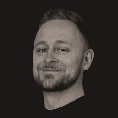 Mark P. - Freelance Designer