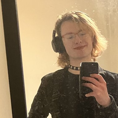 Robyn D. - Freelance Music Composer