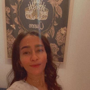 Sarah D. - Freelance Graphic Designer