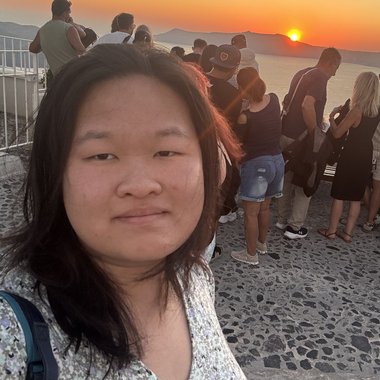 Kat L. - Freelance Graphic Designer