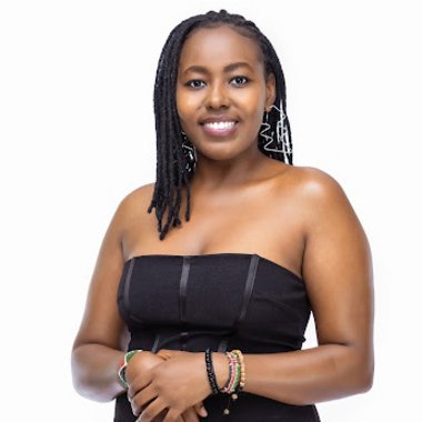 Yaddah W. - Freelance Presenter