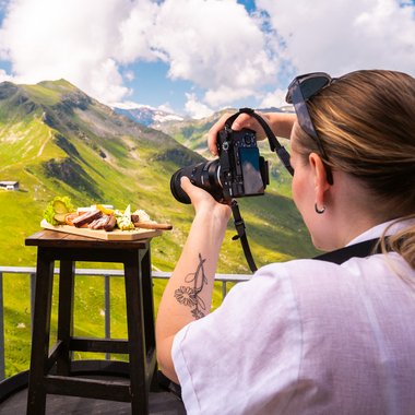 Eva V. - Freelance Content Creator