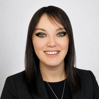 Nastassja A. - Freelance Designer