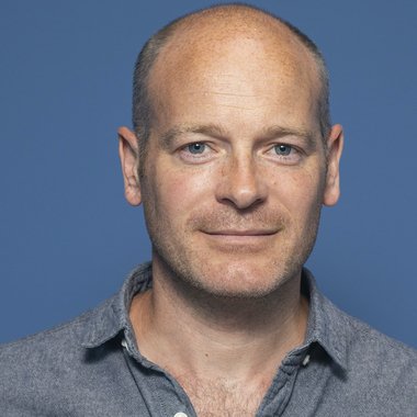 Oliver H. - Freelance Brand Designer