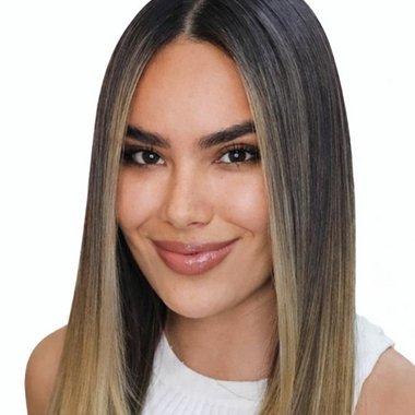 Fátima F. - Freelance Marketing Analyst