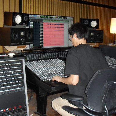 Lucas L. - Freelance Mixing Engineer