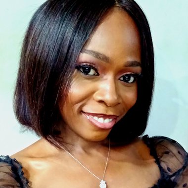 VICTORIA H. - Freelance Assistant Editor