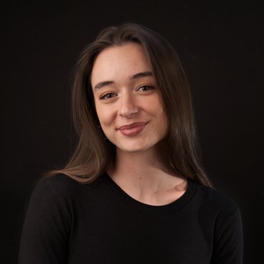 Polina G. - Freelance Brand Designer