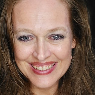 STACEY B. - Freelance Voiceover Artist