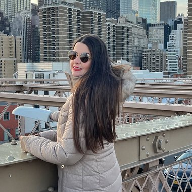 Eliana R. - Freelance Content Creator