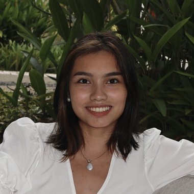 Julia R. - Freelance Data Analyst