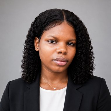 Ayodele P. - Freelance Presentation Designer