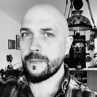 Tomislav T. - Freelance Graphic Designer