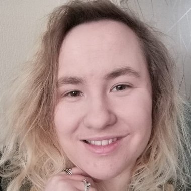 Alice W. - Freelance Content Creator