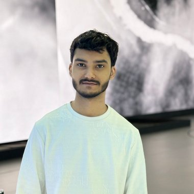 Arish - Freelance Graphic Designer