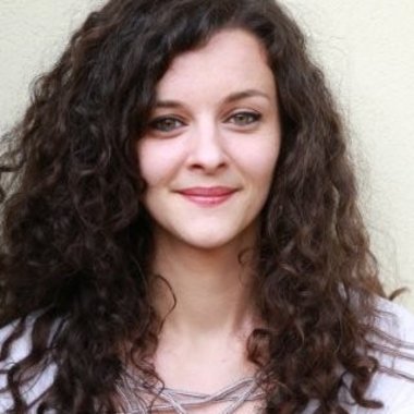 Aline L. - Freelance Web Developer
