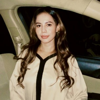 Syereen M. - Freelance Lyricist