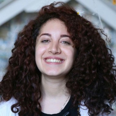 Hana I. - Freelance Filmmaker
