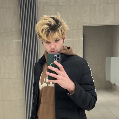 Kostiantyn K. - Freelance Logo Designer