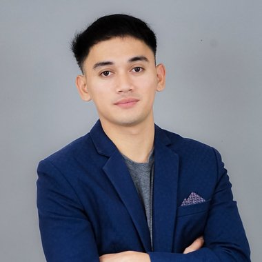 Zyward M. - Freelance Graphic Designer