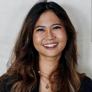 Della V. - Freelance Social Media Freelancer