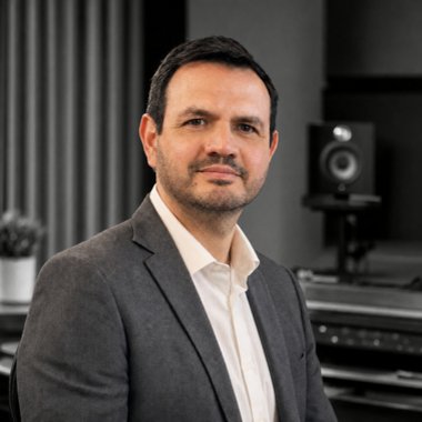 Edgar V. - Freelance Audio Engineer
