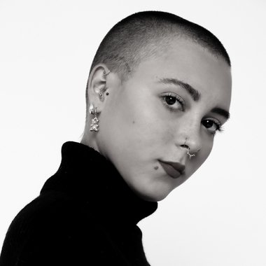 Ana E. - Freelance Presentation Designer