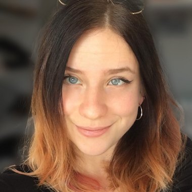 Raluca M. - Freelance Web Designer