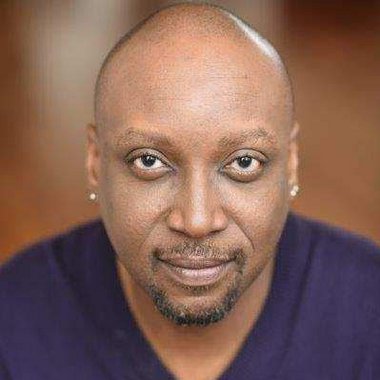 Varris H. - Freelance Marketer