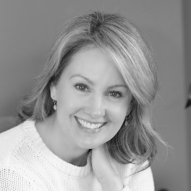 Jackie V. - Freelance Graphic Designer