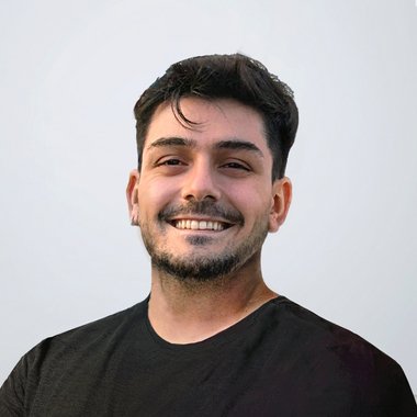 Robertino - Freelance Graphic Designer