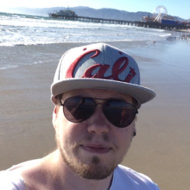 Daniel J. - Freelance Web Developer