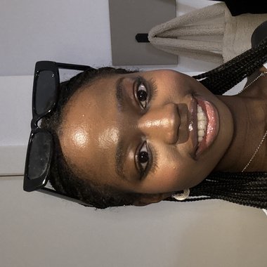 Favour A. - Freelance Photographer