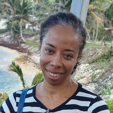 Karen R. - Freelance Content Creator